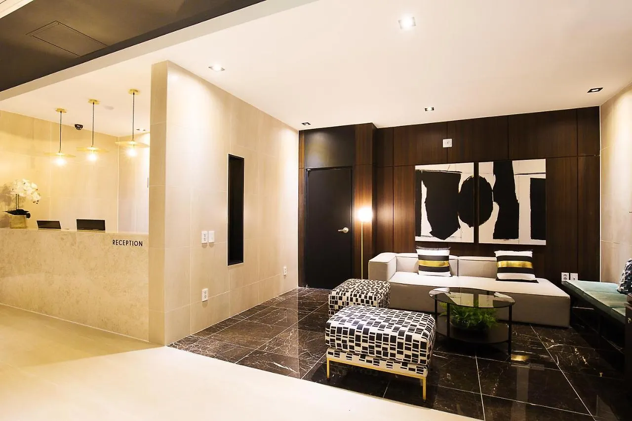 Brown Dot Hotel Busan Station 3*,