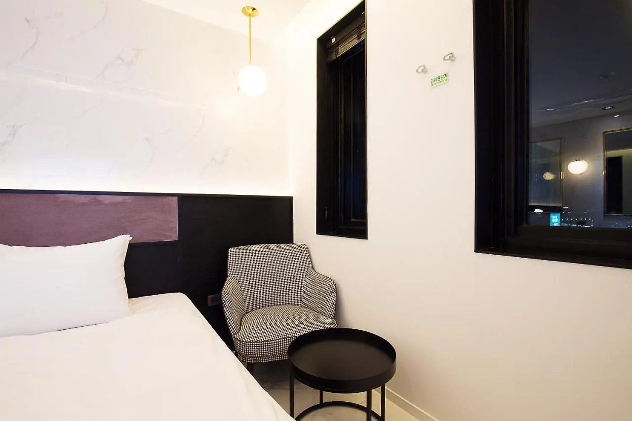 Brown Dot Hotel Busan Station